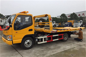 洋泾街哪里有拖车服务